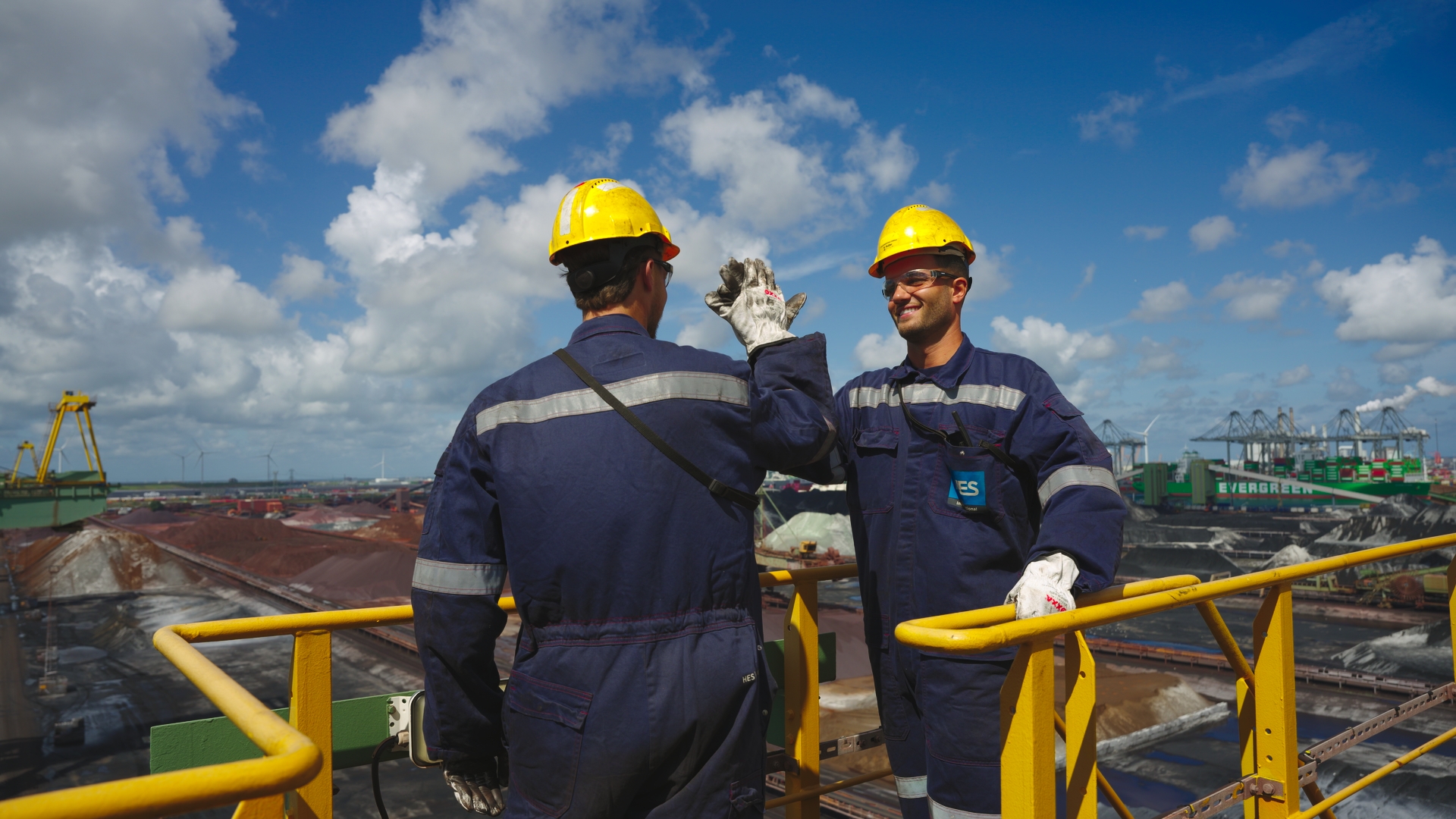 Bulk handling operations at a HES terminal